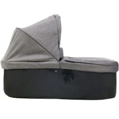 Mountain Buggy Urban Jungle Luxury Kinderwagen-Set Herringbone 2021 14 Mountain Buggy Urban Jungle Luxury Kinderwagen-Set Herringbone 2021 -Kinderfahrrad mb urban jungle kinderwagen luxury herringbone carrycot side