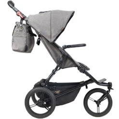 Mountain Buggy Urban Jungle Luxury Kinderwagen-Set Herringbone 2021 17 Mountain Buggy Urban Jungle Luxury Kinderwagen-Set Herringbone 2021 -Kinderfahrrad mb urban jungle kinderwagen luxury herringbone satchel side